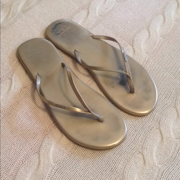 champagne colored flip flops